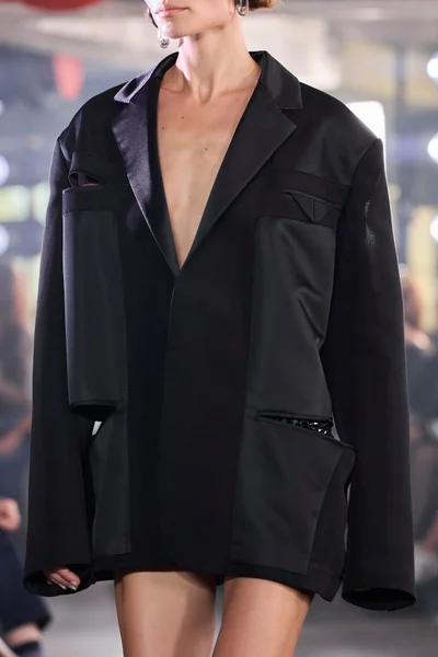 Look 3